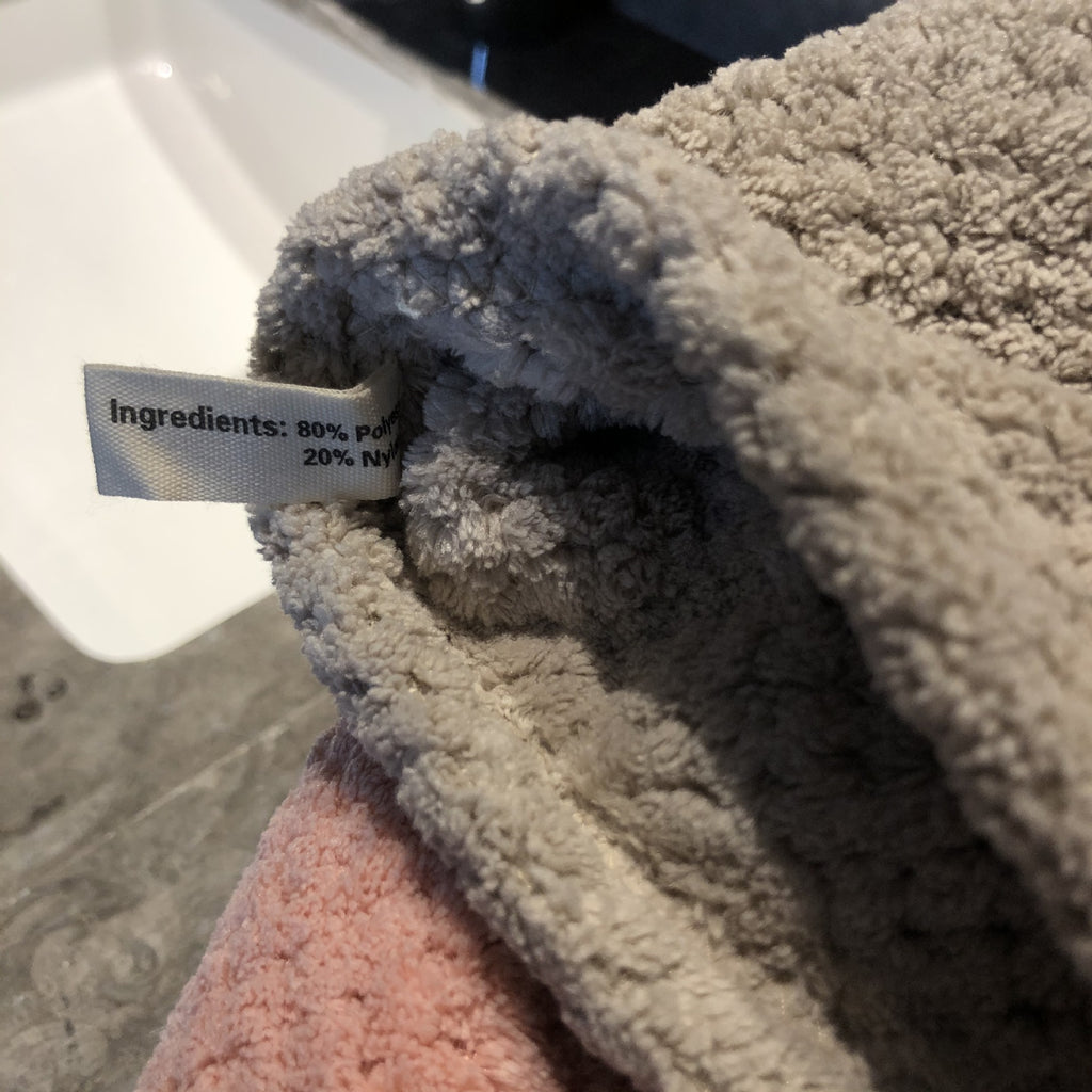 Serviette de bain en éponge corail avec motif ananas, ensemble absorbant et doux, conçu par eprolo, pour une absorption optimale.